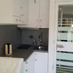 Carman House 3*