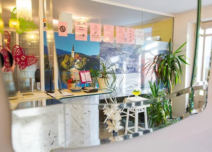 Carman House بليد